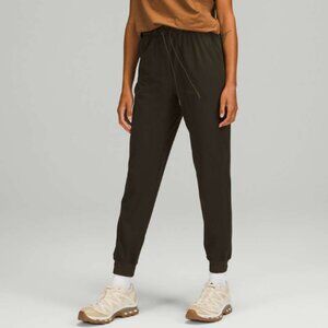 Lululemon Stretch High-Rise Jogger *Full Length Dark Olive - Size 8
